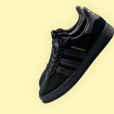 Adidas Broomfield (black)