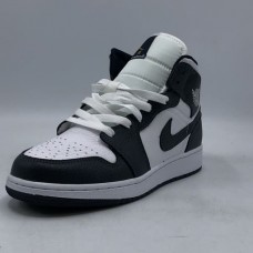 NIKE Jordan 1 (B/W)