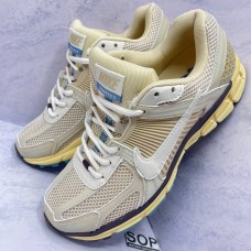 NIKE Zoom Vomero 5 'Beige'