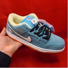 Nike SB Dunk LOW Pro